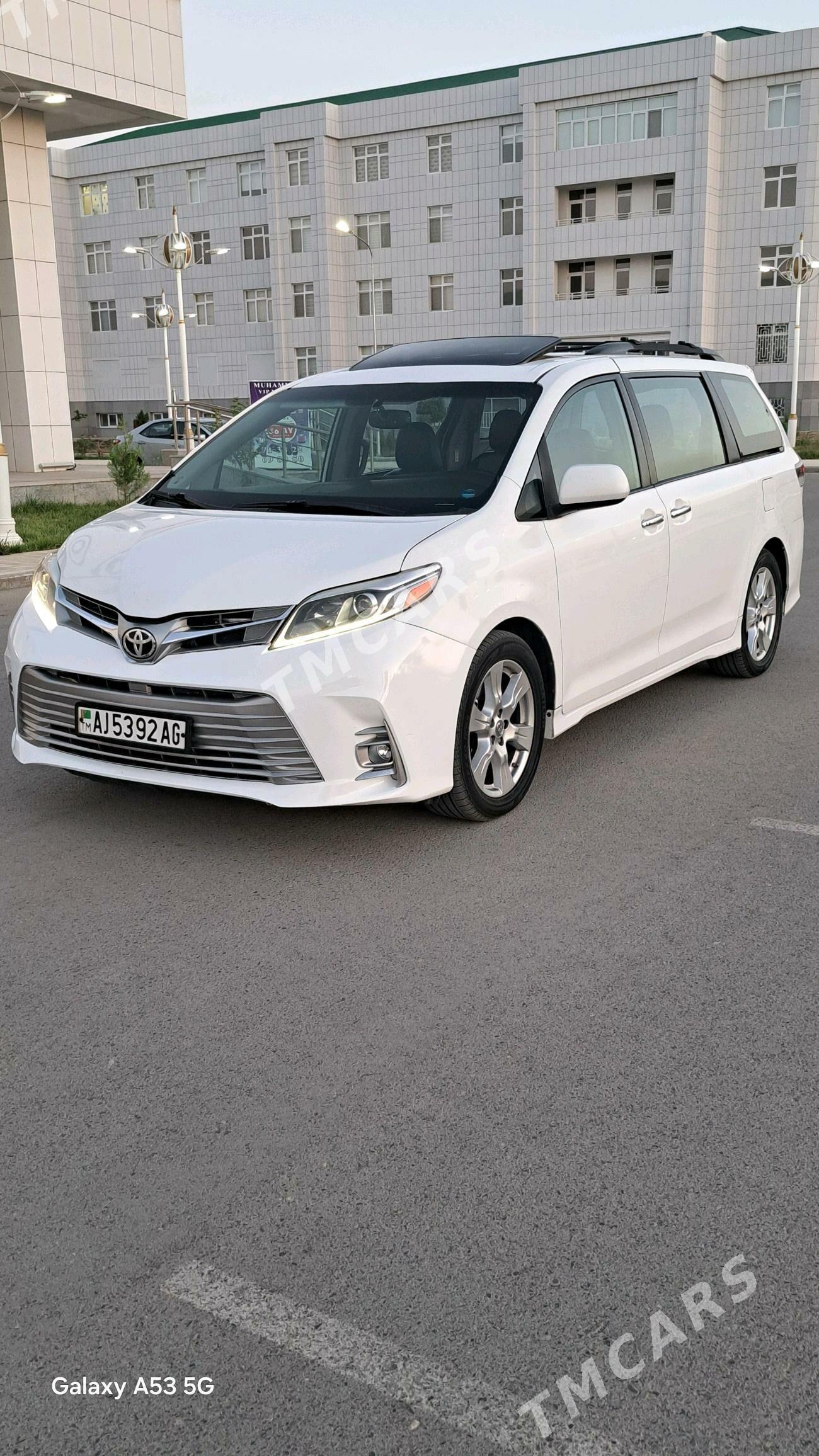 Toyota Sienna 2017 - 325 000 TMT - Ашхабад - img 2