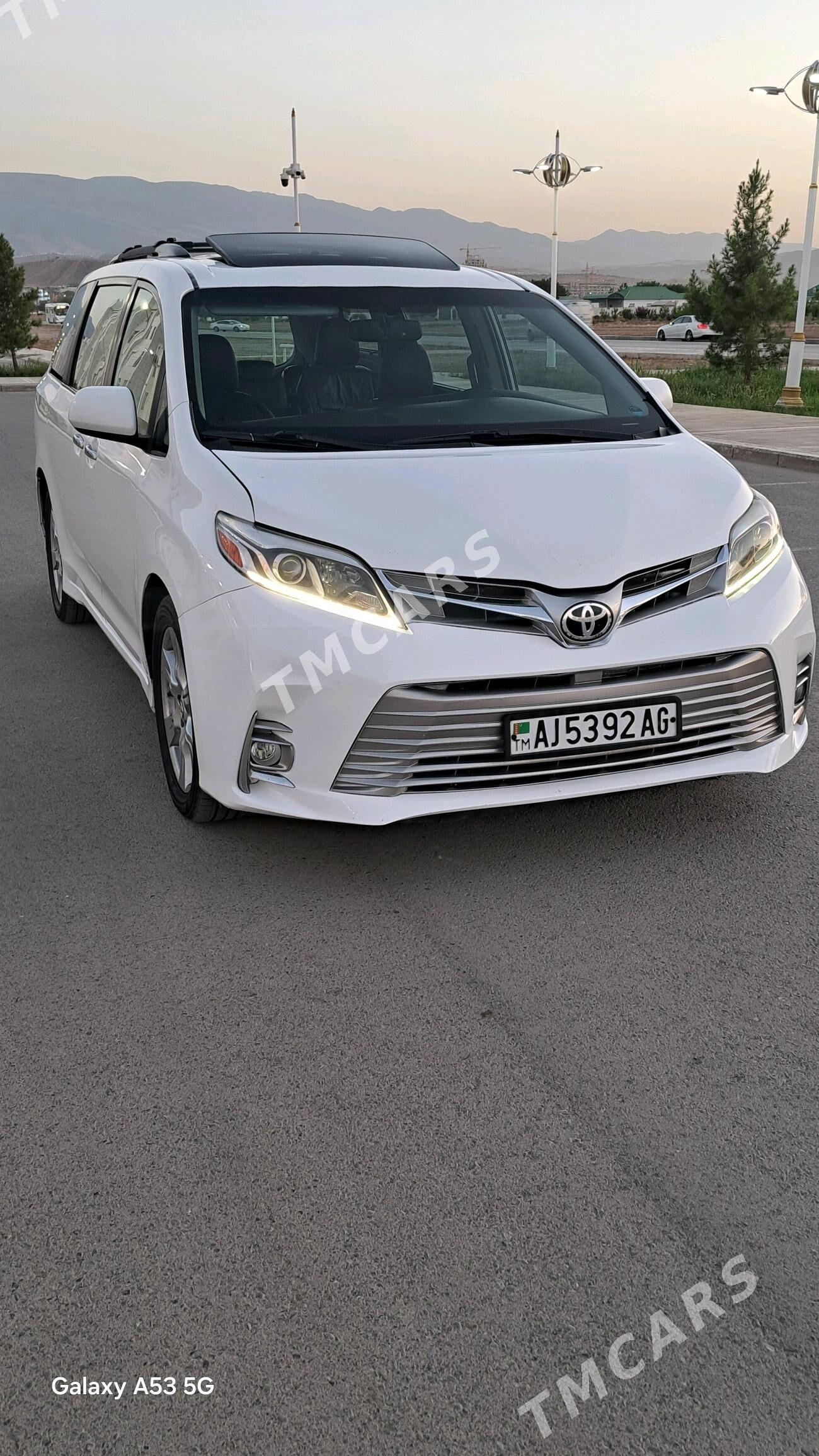 Toyota Sienna 2017 - 325 000 TMT - Ашхабад - img 3
