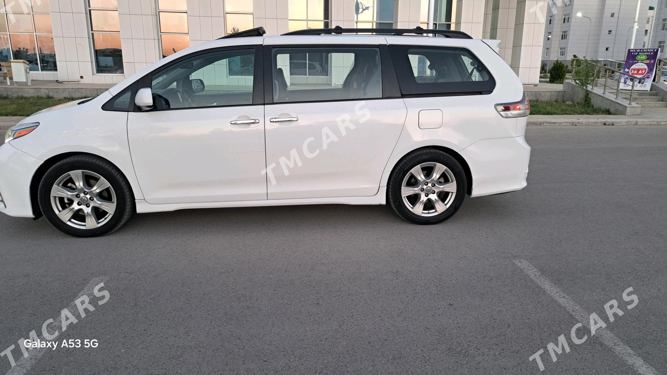 Toyota Sienna 2017 - 325 000 TMT - Ашхабад - img 8