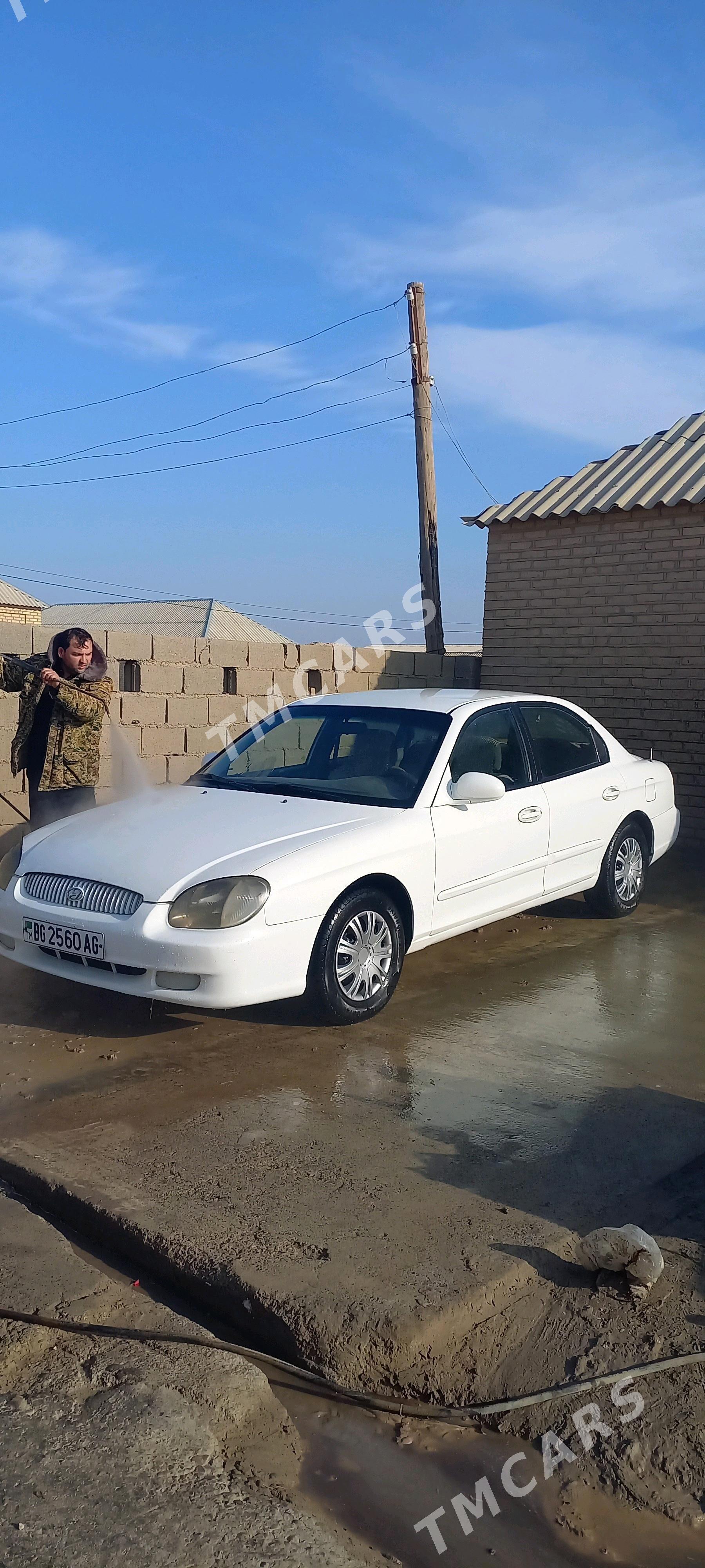 Hyundai Sonata 2001 - 55 000 TMT - Багир - img 3