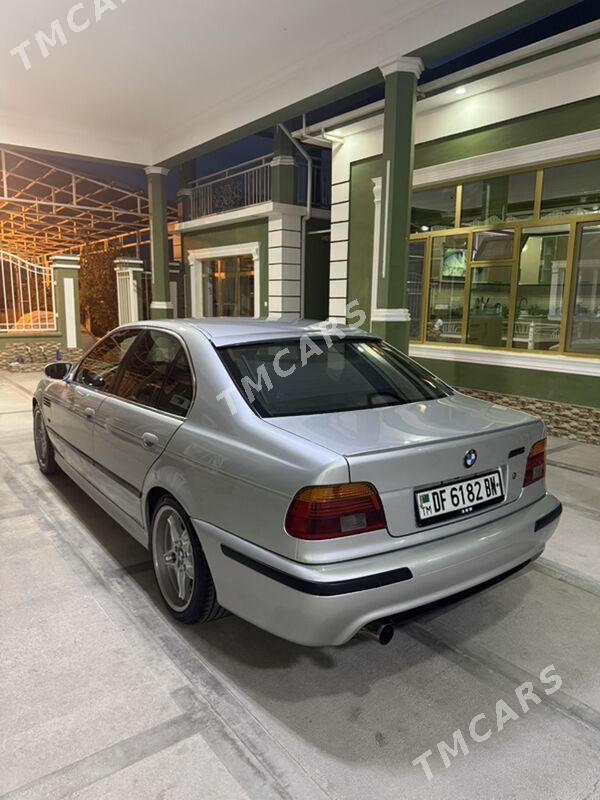 BMW E39 2002 - 155 000 TMT - Балканабат - img 2