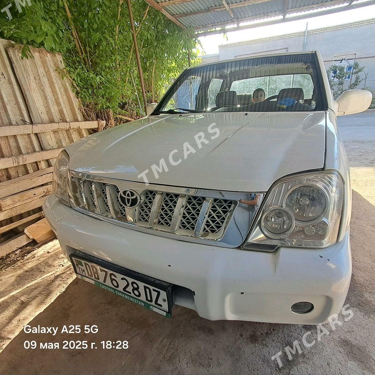 Toyota Hilux 2006 - 150 000 TMT - Гурбансолтан Едже - img 2