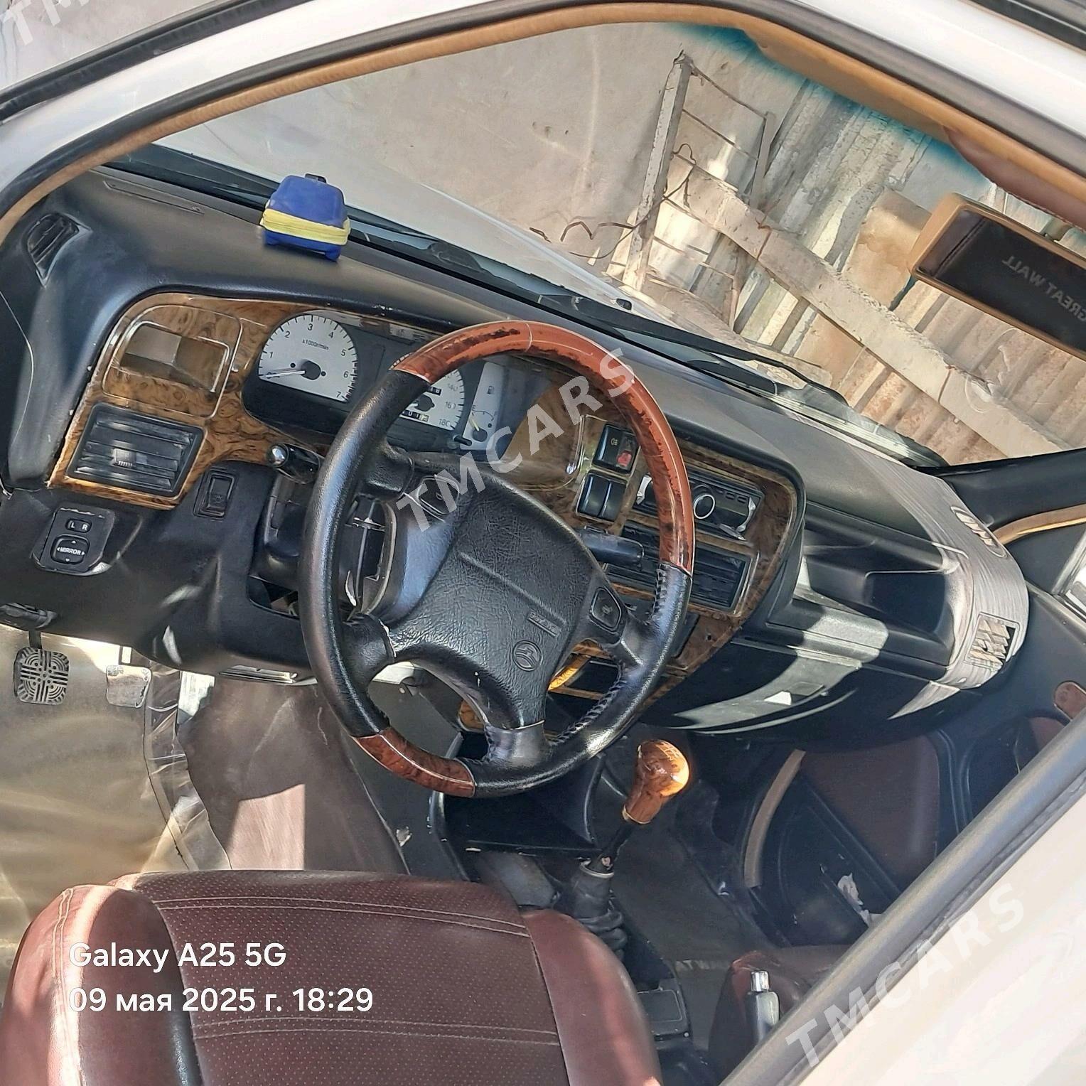 Toyota Hilux 2006 - 150 000 TMT - Гурбансолтан Едже - img 3