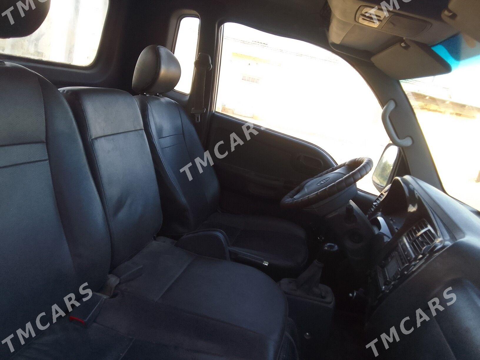 Kia Bongo 2010 - 180 000 TMT - Гурбансолтан Едже - img 4