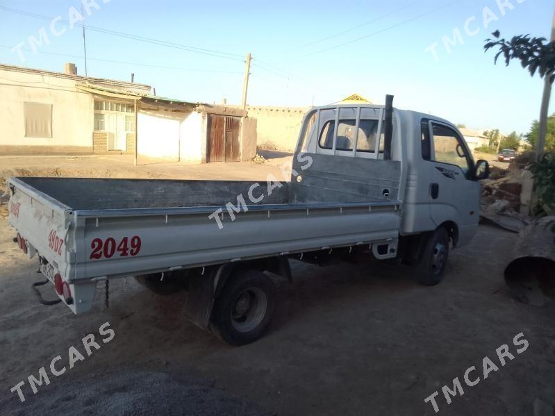 Kia Bongo 2010 - 180 000 TMT - Гурбансолтан Едже - img 2