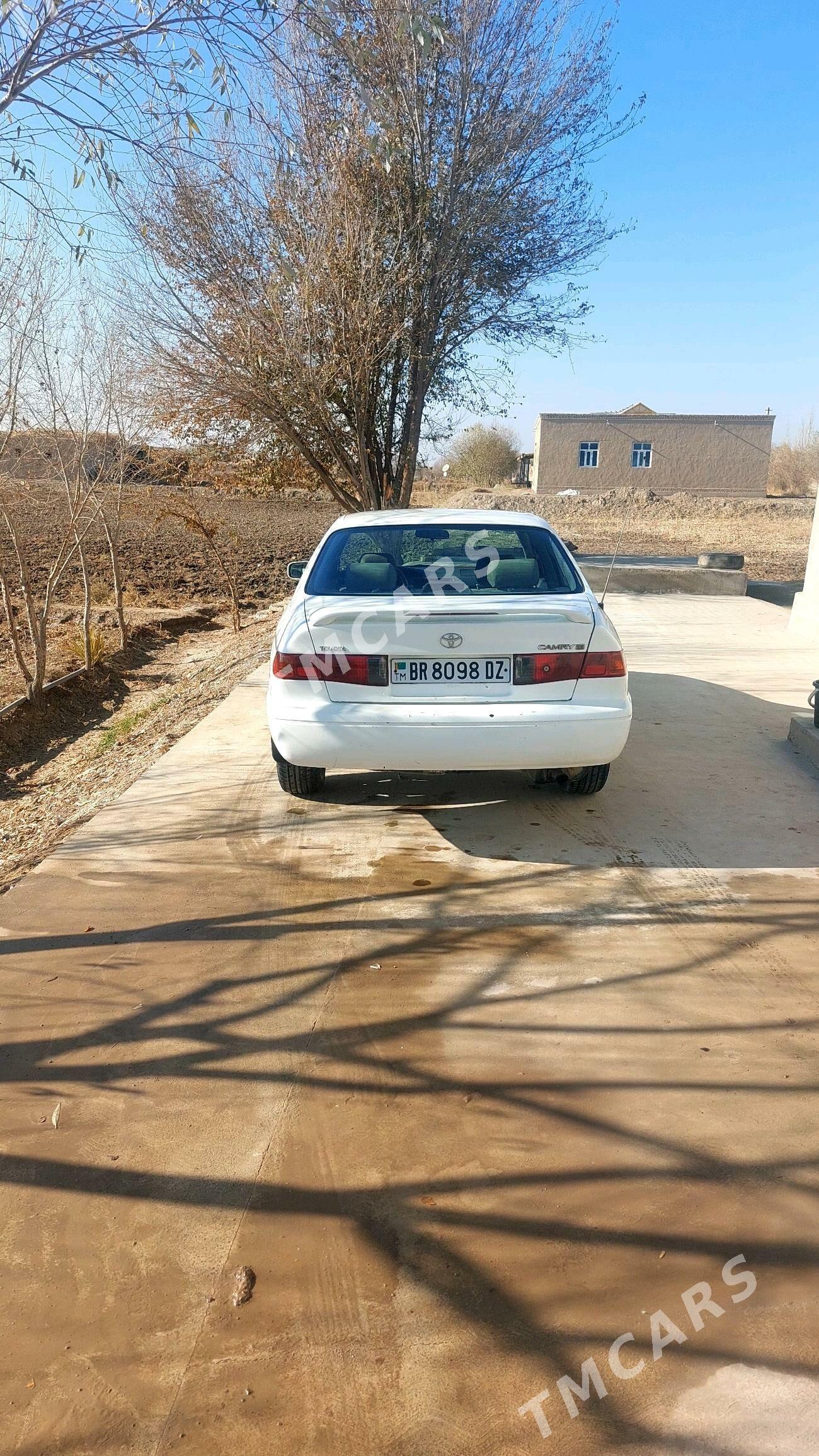 Toyota Camry 2000 - 115 000 TMT - Акдепе - img 3