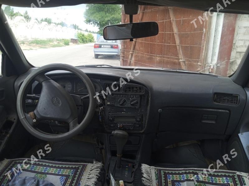 Toyota Camry 1993 - 50 000 TMT - Garabekewül - img 6