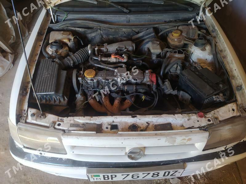 Opel Astra 1993 - 34 000 TMT - Дашогуз - img 8