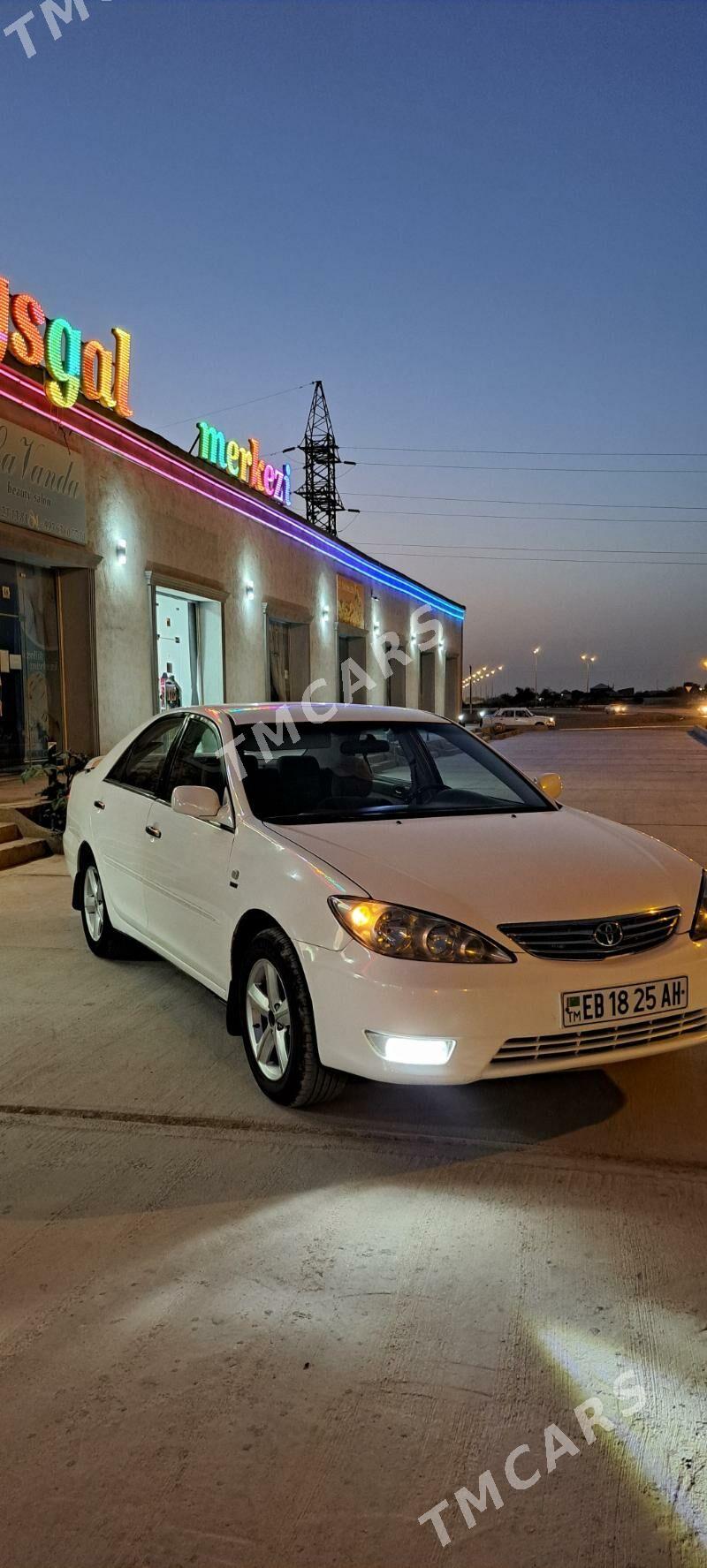 Toyota Camry 2004 - 122 000 TMT - Aşgabat - img 2