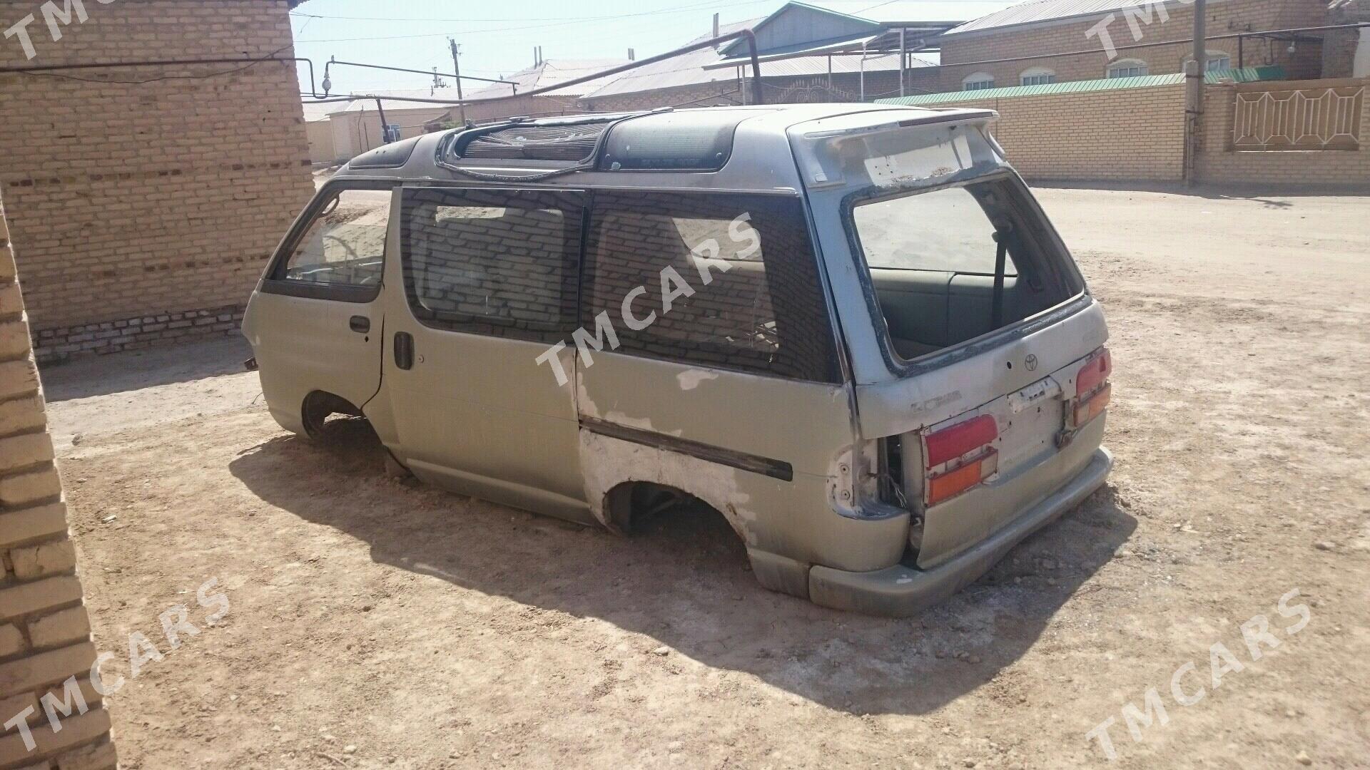 Toyota Hiace 1992 - 25 000 TMT - Мургап - img 5