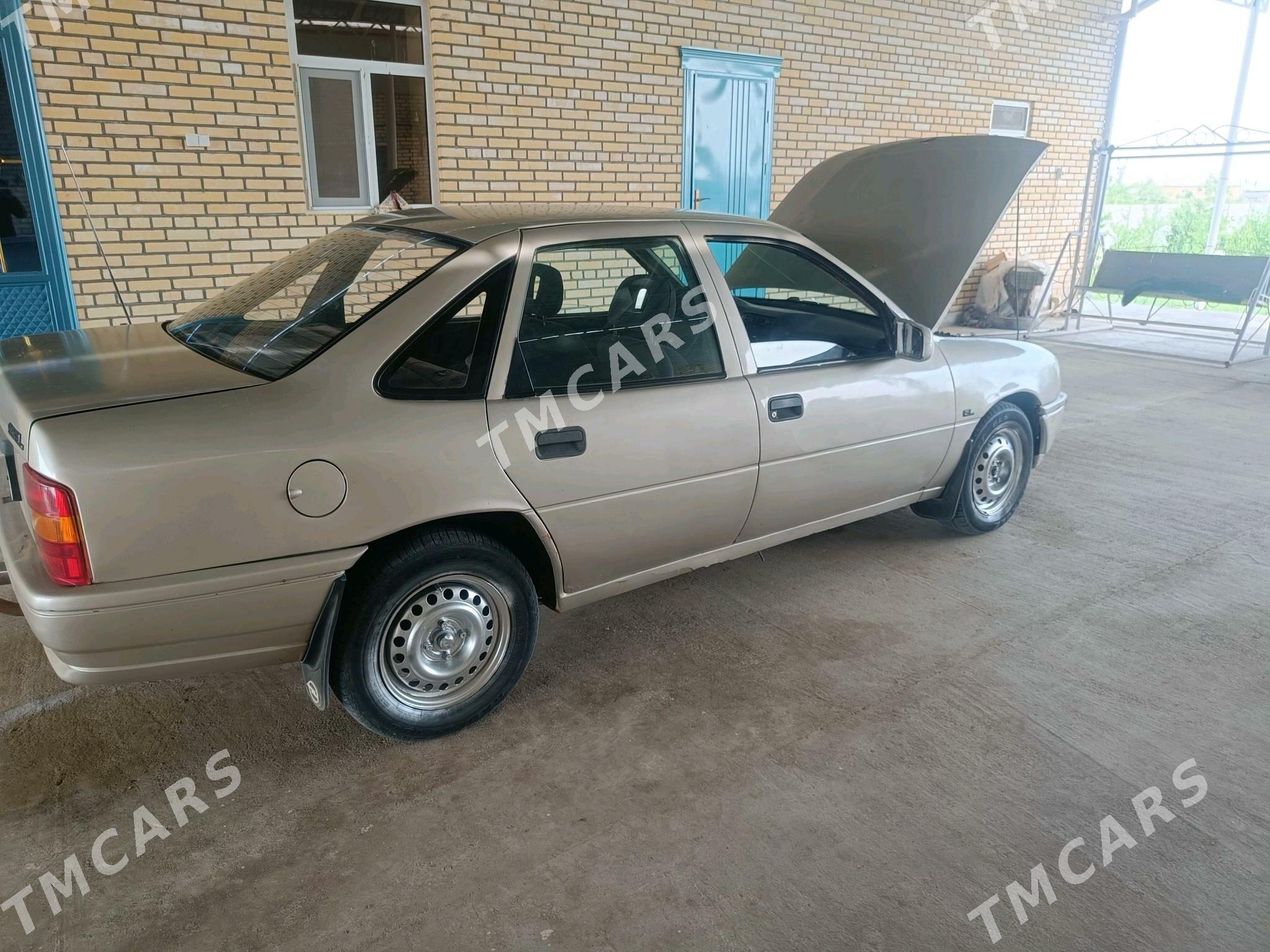 Opel Vectra 1991 - 22 000 TMT - Мары - img 3