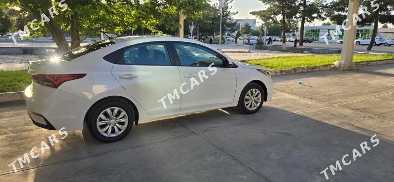 Hyundai Accent 2022 - 220 000 TMT - Мары - img 4