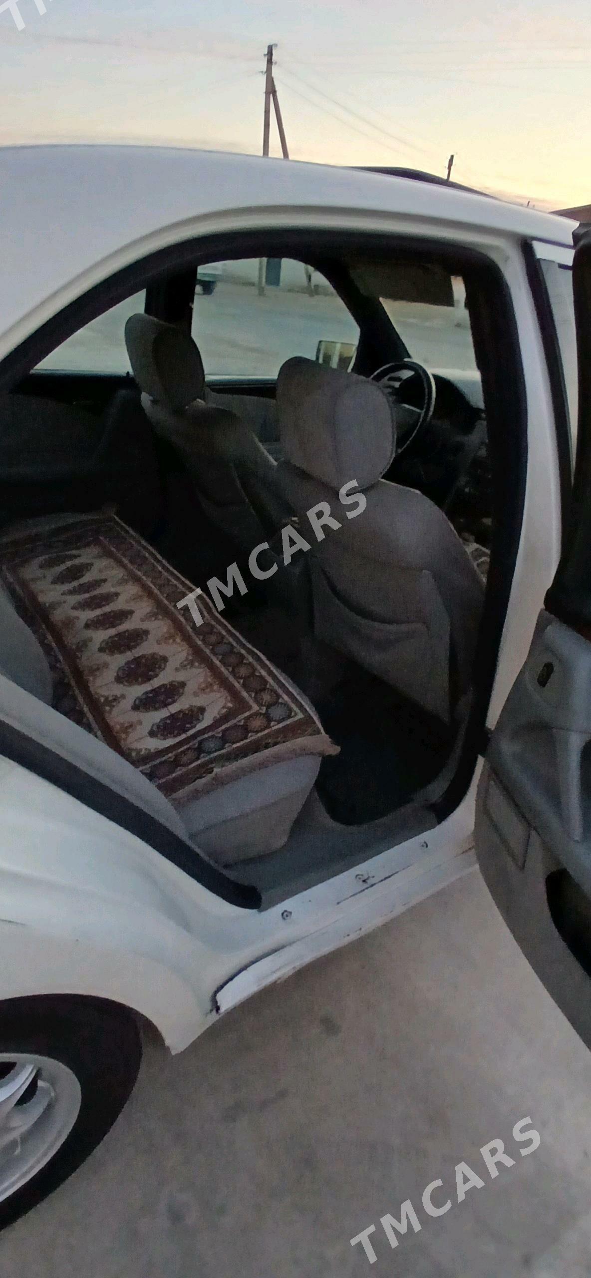 Mercedes-Benz E320 1997 - 60 000 TMT - Balkanabat - img 2