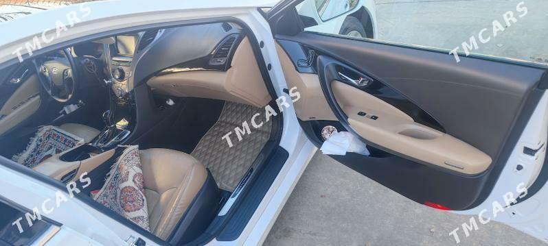 Hyundai Grandeur 2013 - 240 000 TMT - Кипджак - img 7