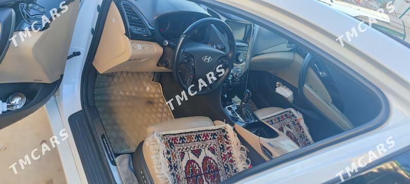 Hyundai Grandeur 2013 - 240 000 TMT - Кипджак - img 9
