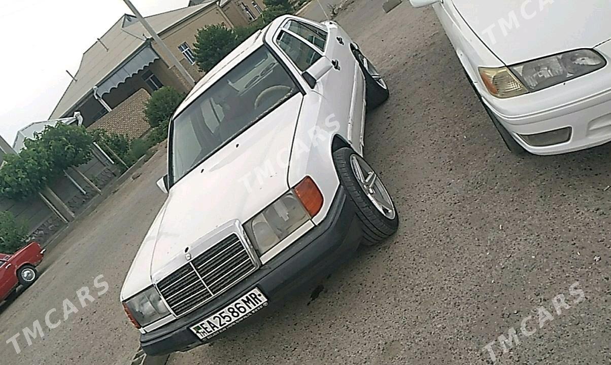 Mercedes-Benz 300E 1990 - 30 000 TMT - Мары - img 2