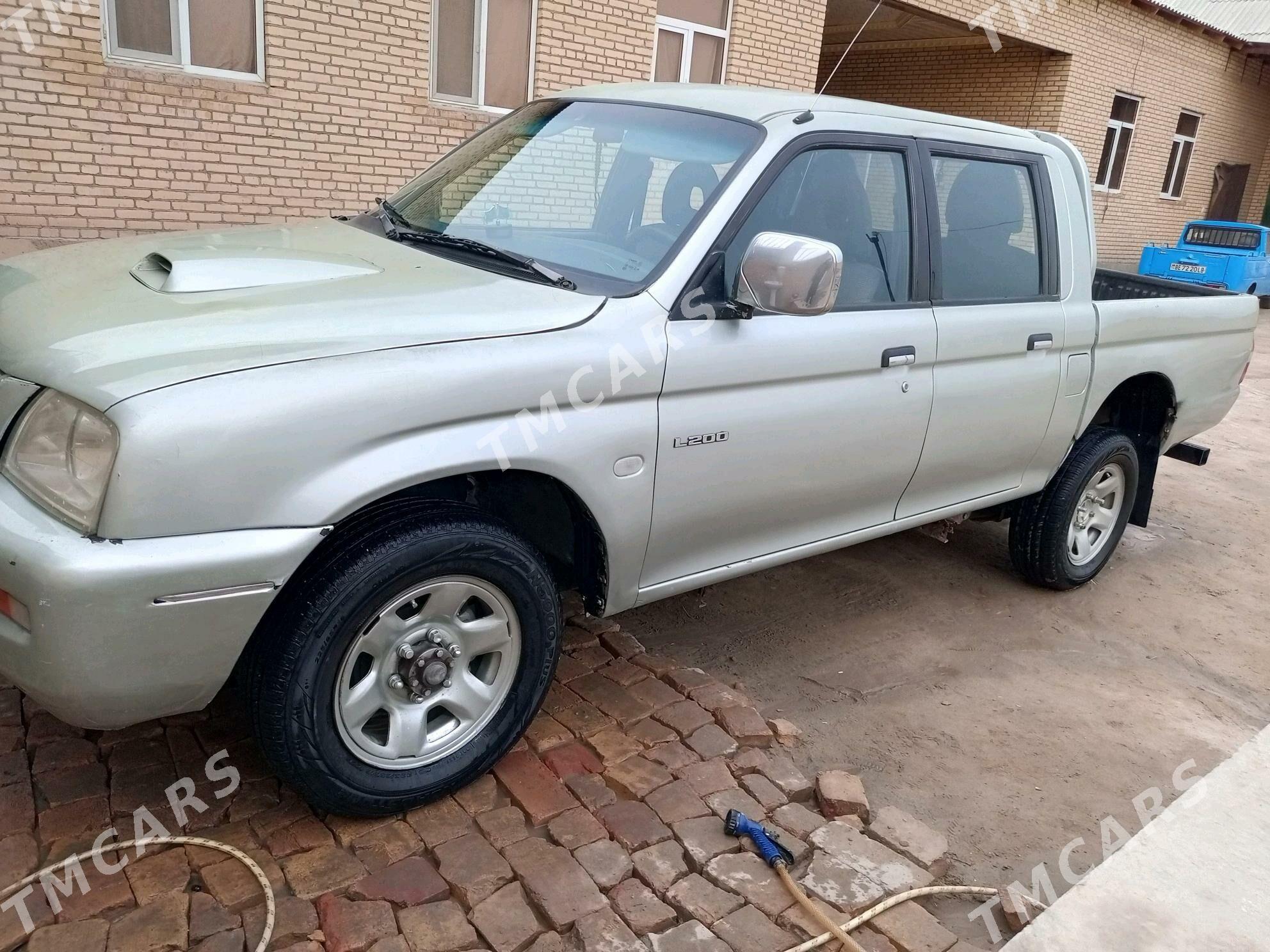 Mitsubishi L200 2001 - 70 000 TMT - Фарап - img 3