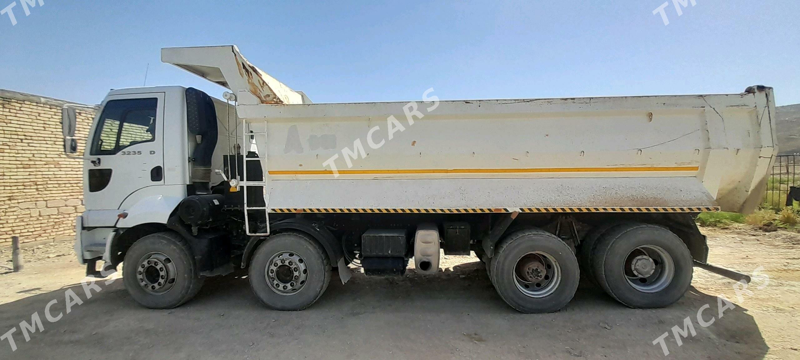 Ford Cargo 3535D 2013 - 700 000 TMT - Бузмеин - img 2