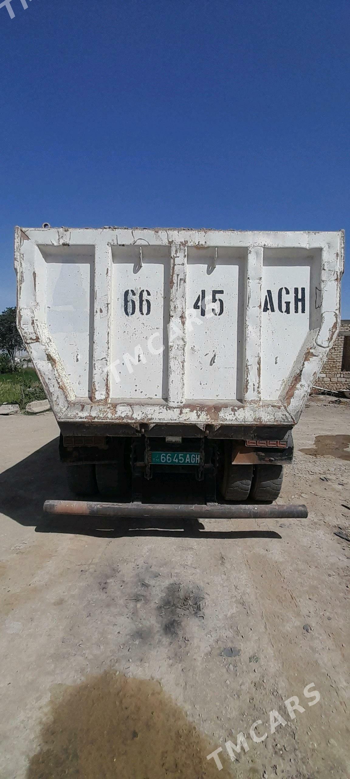 Ford Cargo 3535D 2013 - 700 000 TMT - Бузмеин - img 4