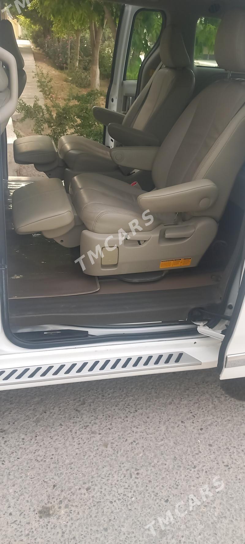 Toyota Sienna 2014 - 340 000 TMT - Aşgabat - img 7