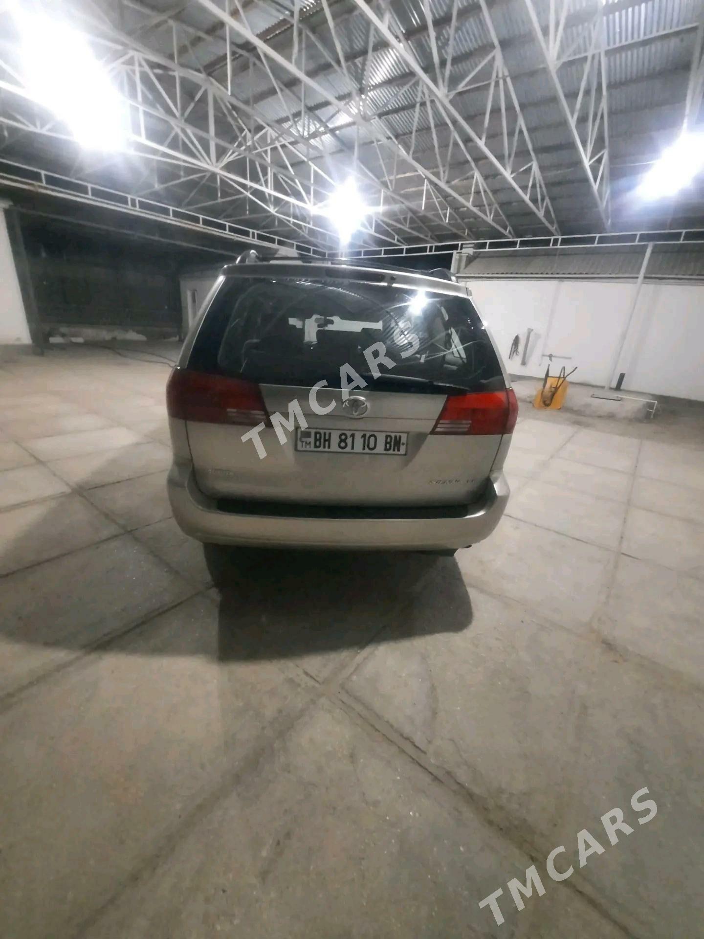 Toyota Sienna 2004 - 185 000 TMT - Balkanabat - img 5