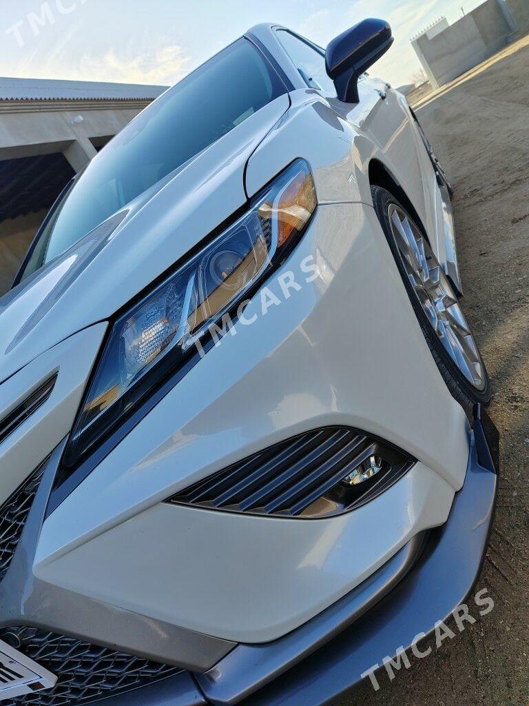 Toyota Camry 2020 - 340 000 TMT - Гумдаг - img 3