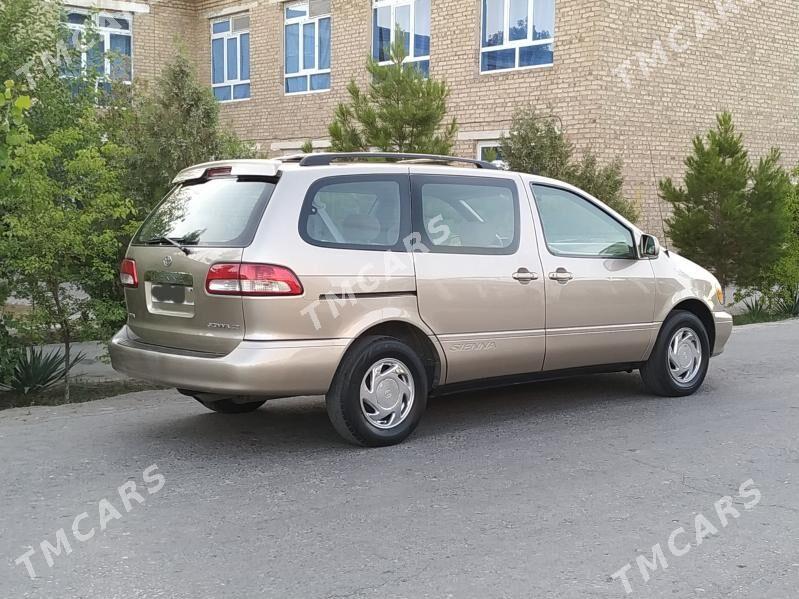 Toyota Sienna 2002 - 165 000 TMT - Türkmenabat - img 3