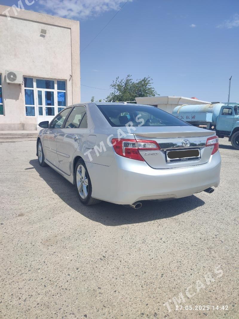 Toyota Camry 2014 - 218 000 TMT - Мары - img 8