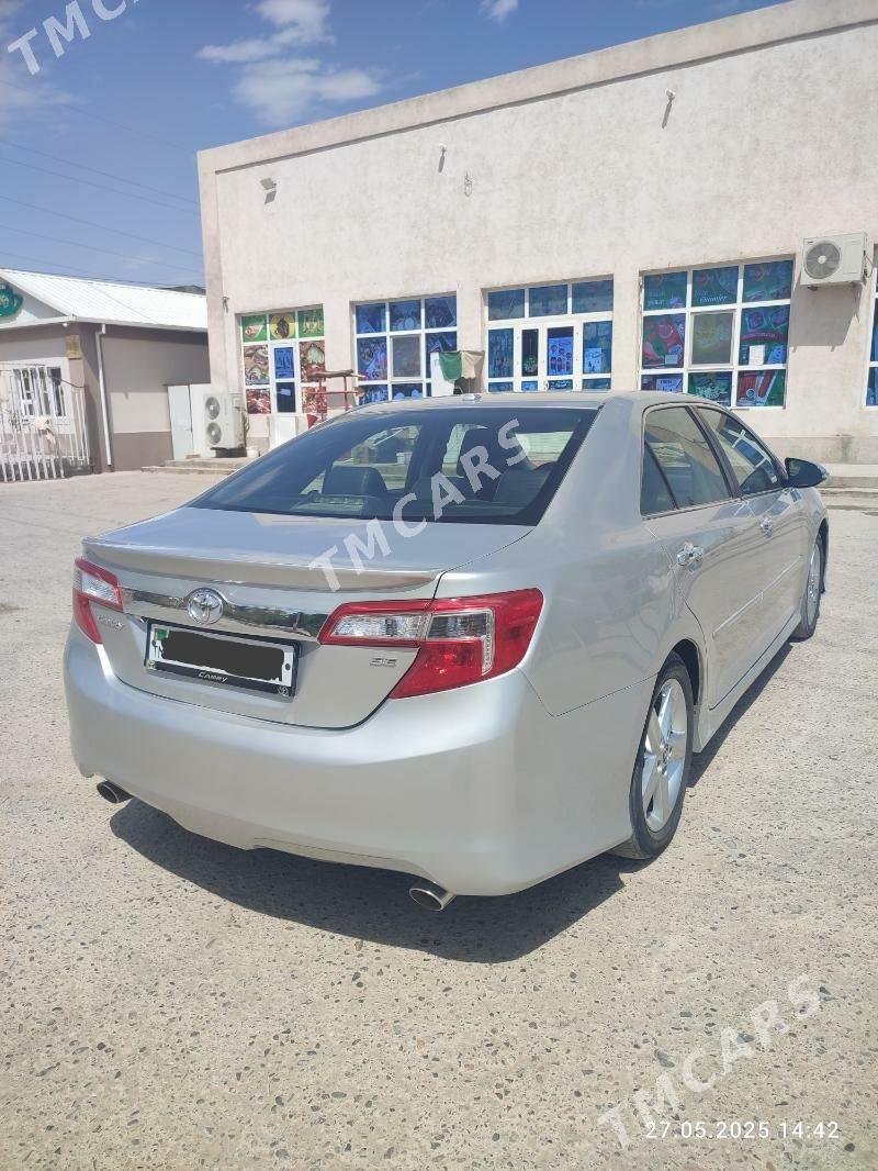 Toyota Camry 2014 - 218 000 TMT - Мары - img 5