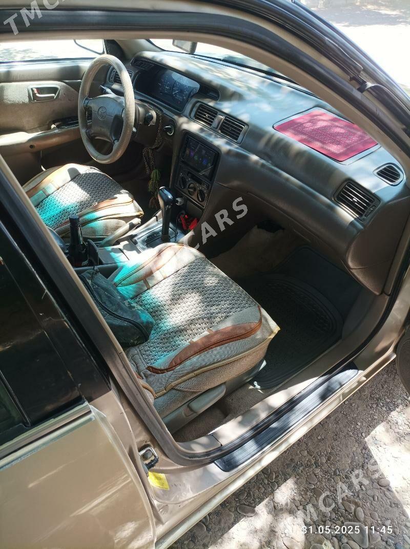 Toyota Camry 1998 - 120 000 TMT - Тагтабазар - img 2