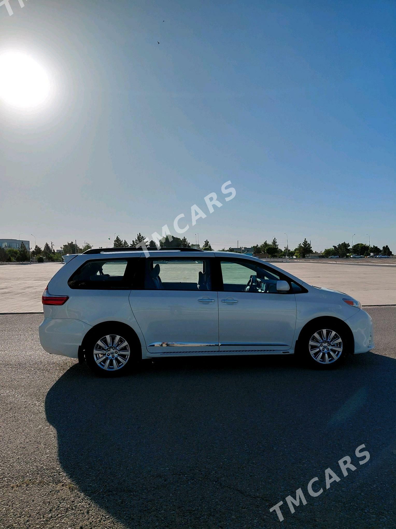 Toyota Sienna 2019 - 380 000 TMT - Kaka - img 7