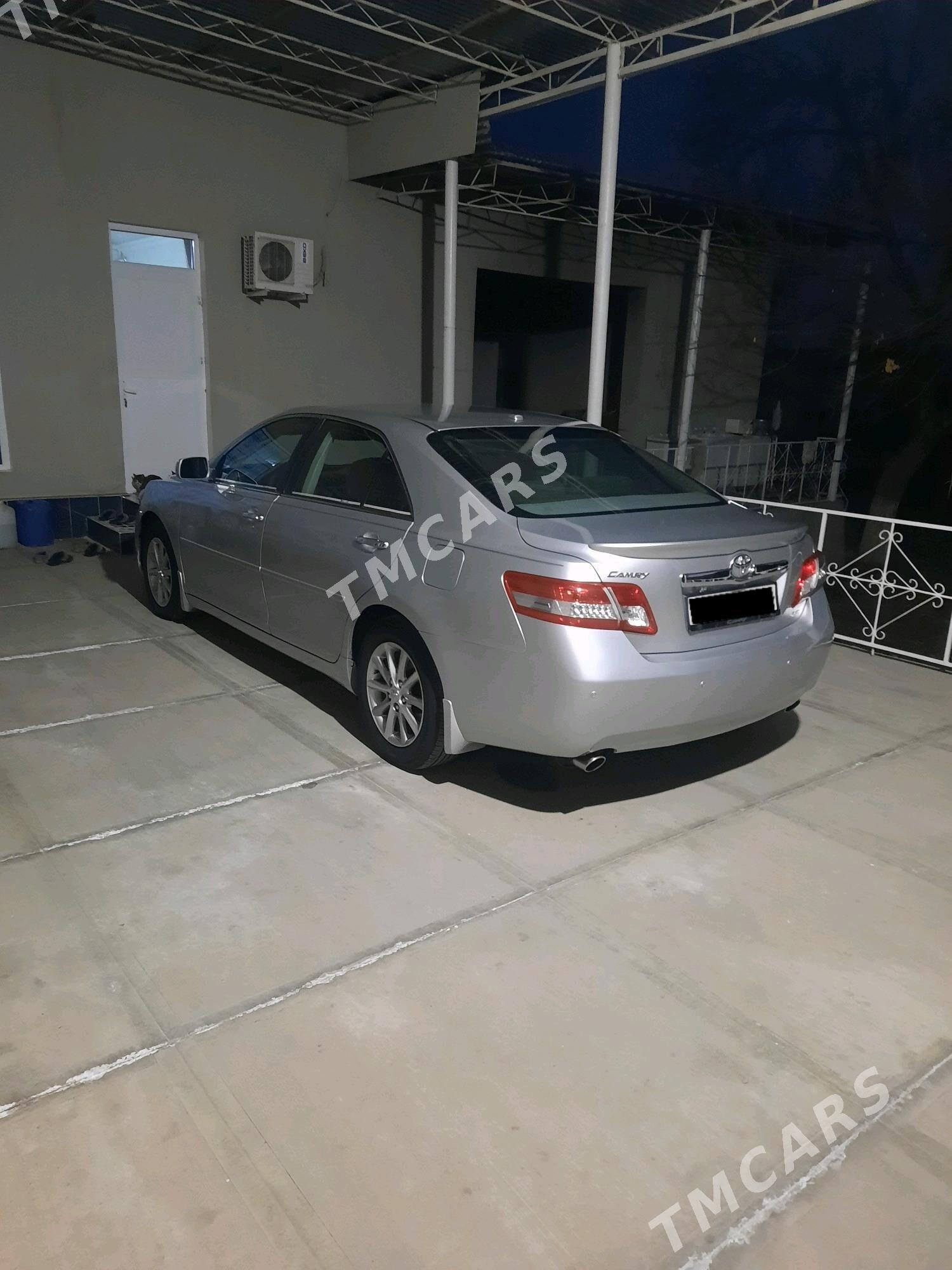 Toyota Camry 2010 - 210 000 TMT - Saýat - img 5