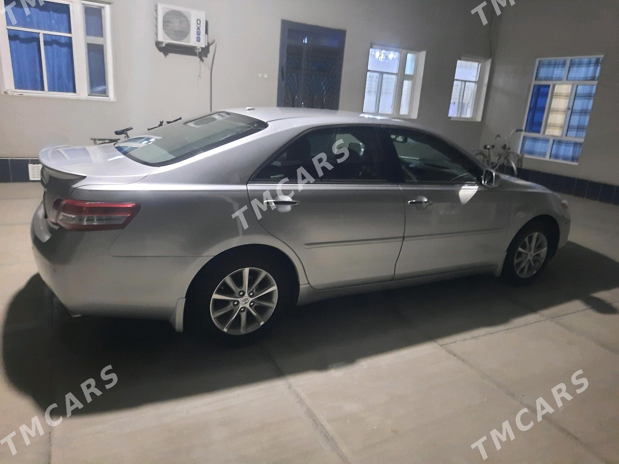 Toyota Camry 2010 - 210 000 TMT - Saýat - img 6