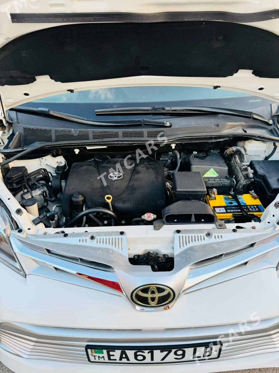 Toyota Sienna 2017 - 400 000 TMT - Керки - img 5