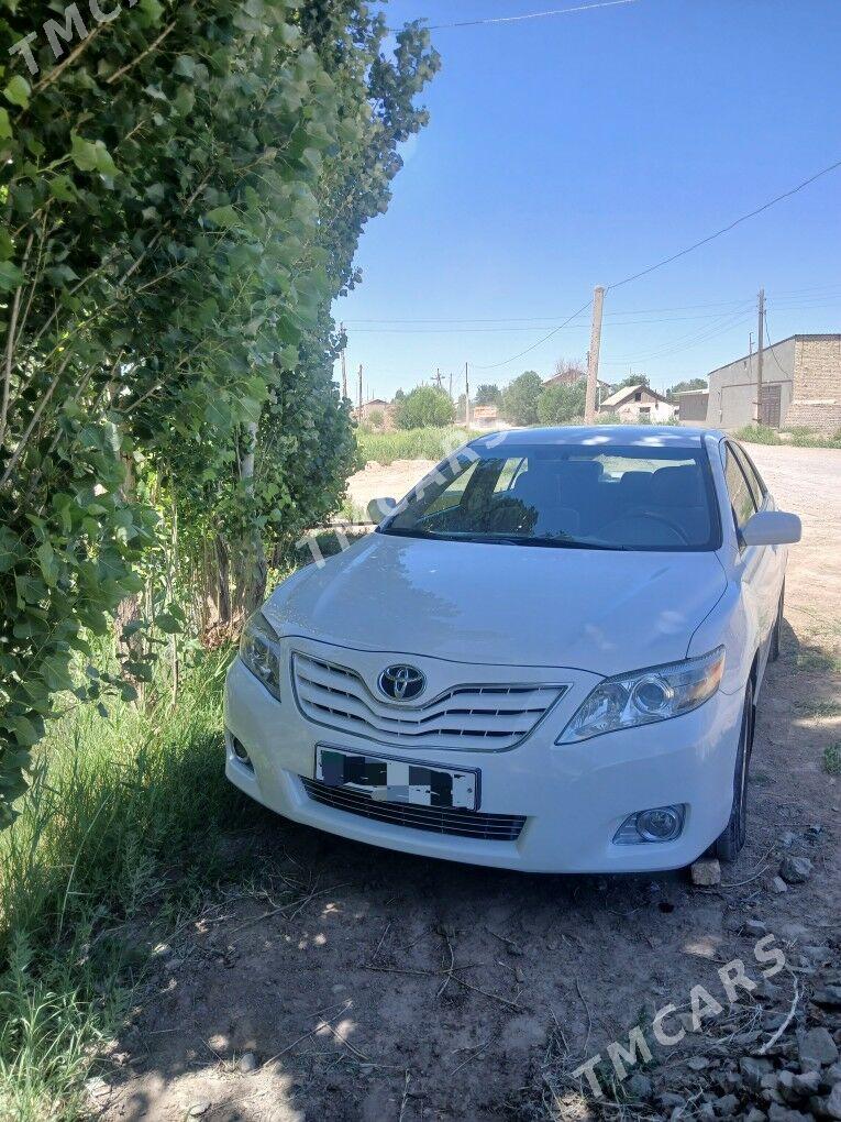 Toyota Camry 2011 - 210 000 TMT - Кёнеургенч - img 1