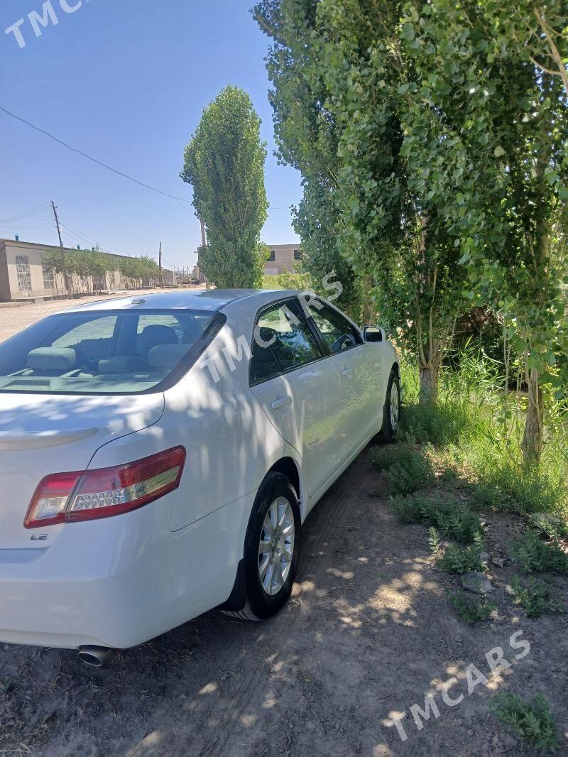 Toyota Camry 2011 - 210 000 TMT - Кёнеургенч - img 5