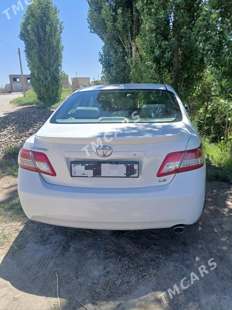 Toyota Camry 2011 - 210 000 TMT - Кёнеургенч - img 3