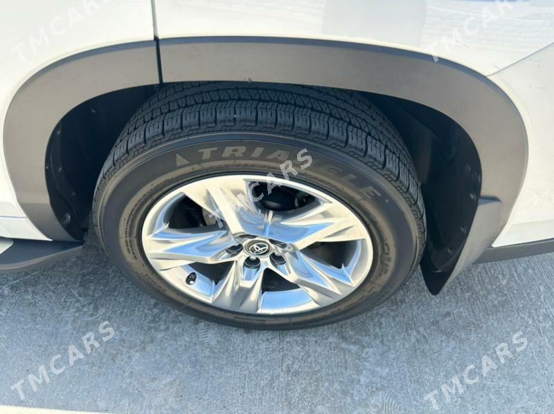 Toyota Highlander 2017 - 512 000 TMT - Ашхабад - img 2