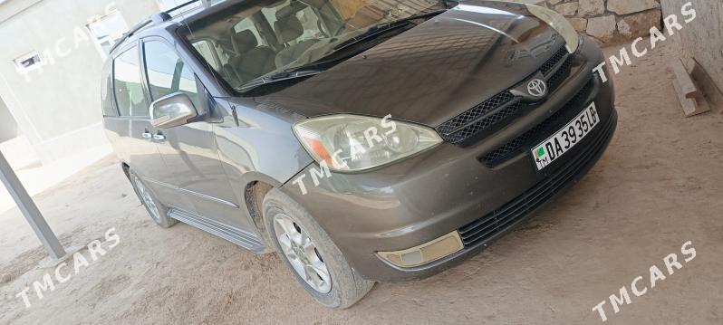Toyota Sienna 2004 - 195 000 TMT - Койтендаг - img 4
