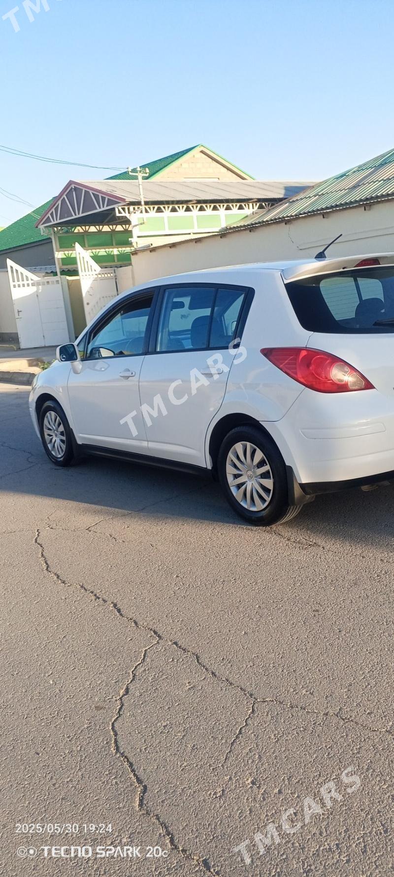 Nissan Versa 2010 - 127 000 TMT - Büzmeýin - img 3