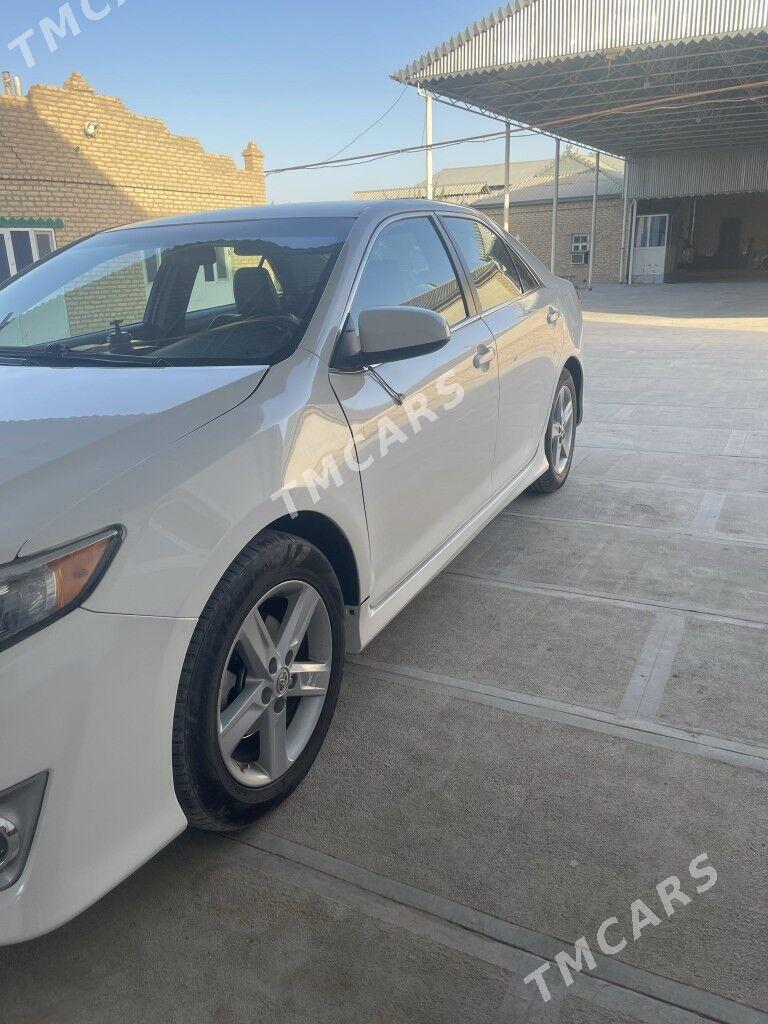 Toyota Camry 2014 - 190 000 TMT - Мары - img 3