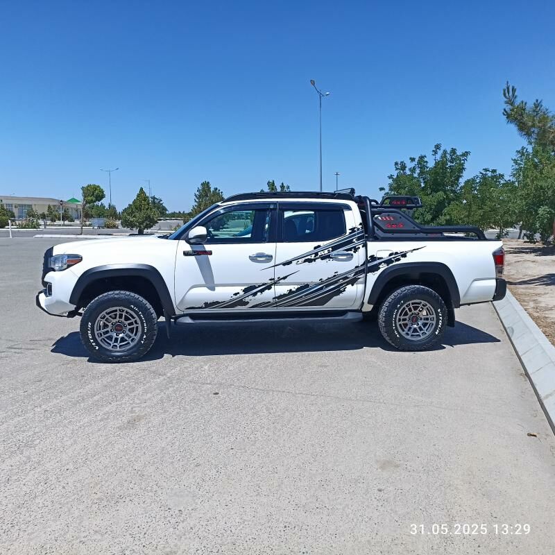Toyota Tacoma 2018 - 460 000 TMT - Türkmenabat - img 8
