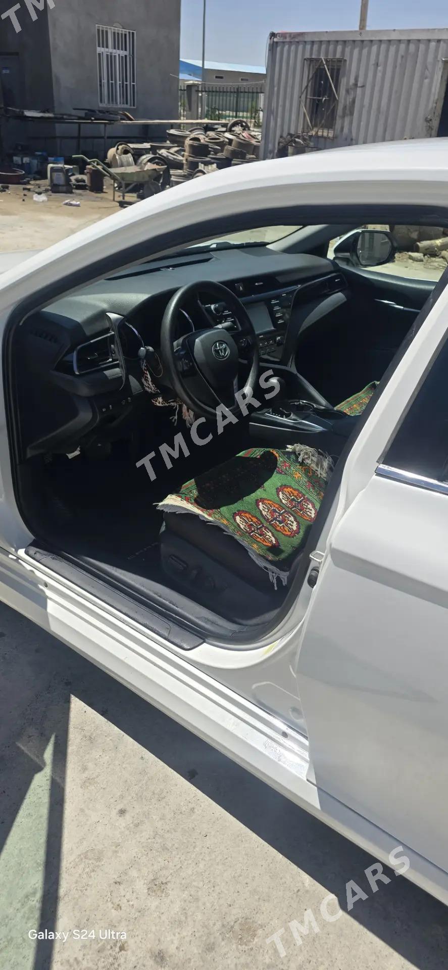 Toyota Camry 2020 - 290 000 TMT - Aşgabat - img 4