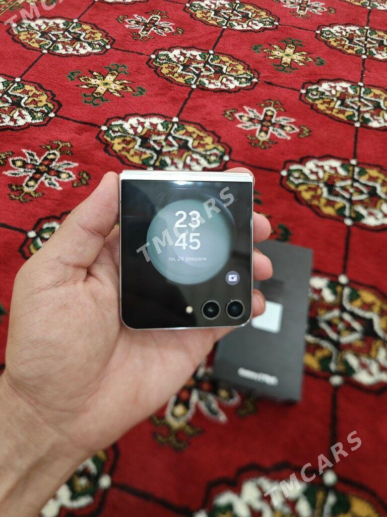 Samsung Z Flip 5 8/256 - Bagyr - img 4