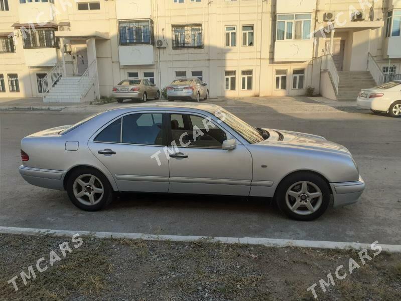 Mercedes-Benz E320 1996 - 50 000 TMT - Туркменабат - img 4