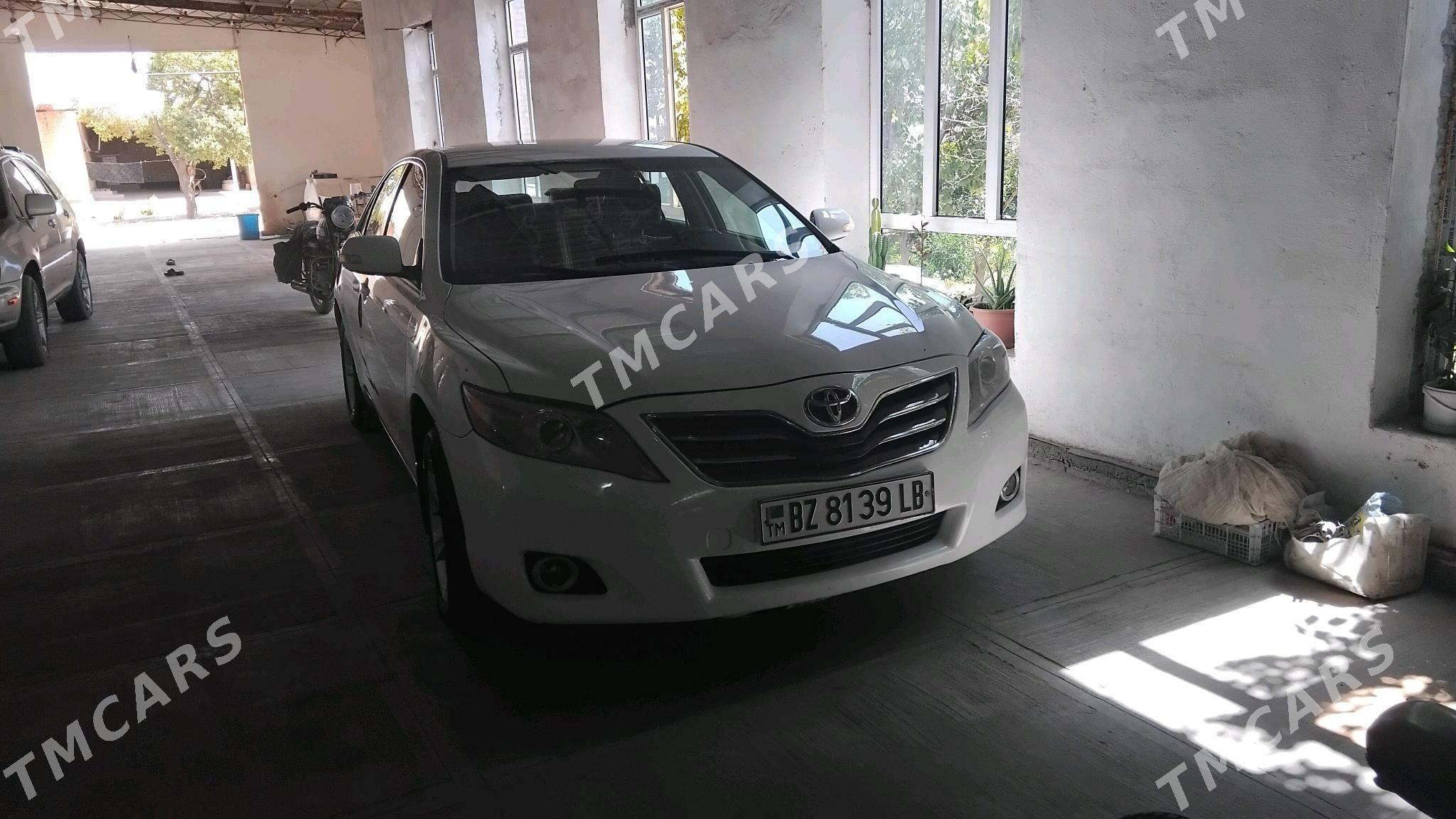 Toyota Camry 2010 - 141 000 TMT - Saýat - img 5