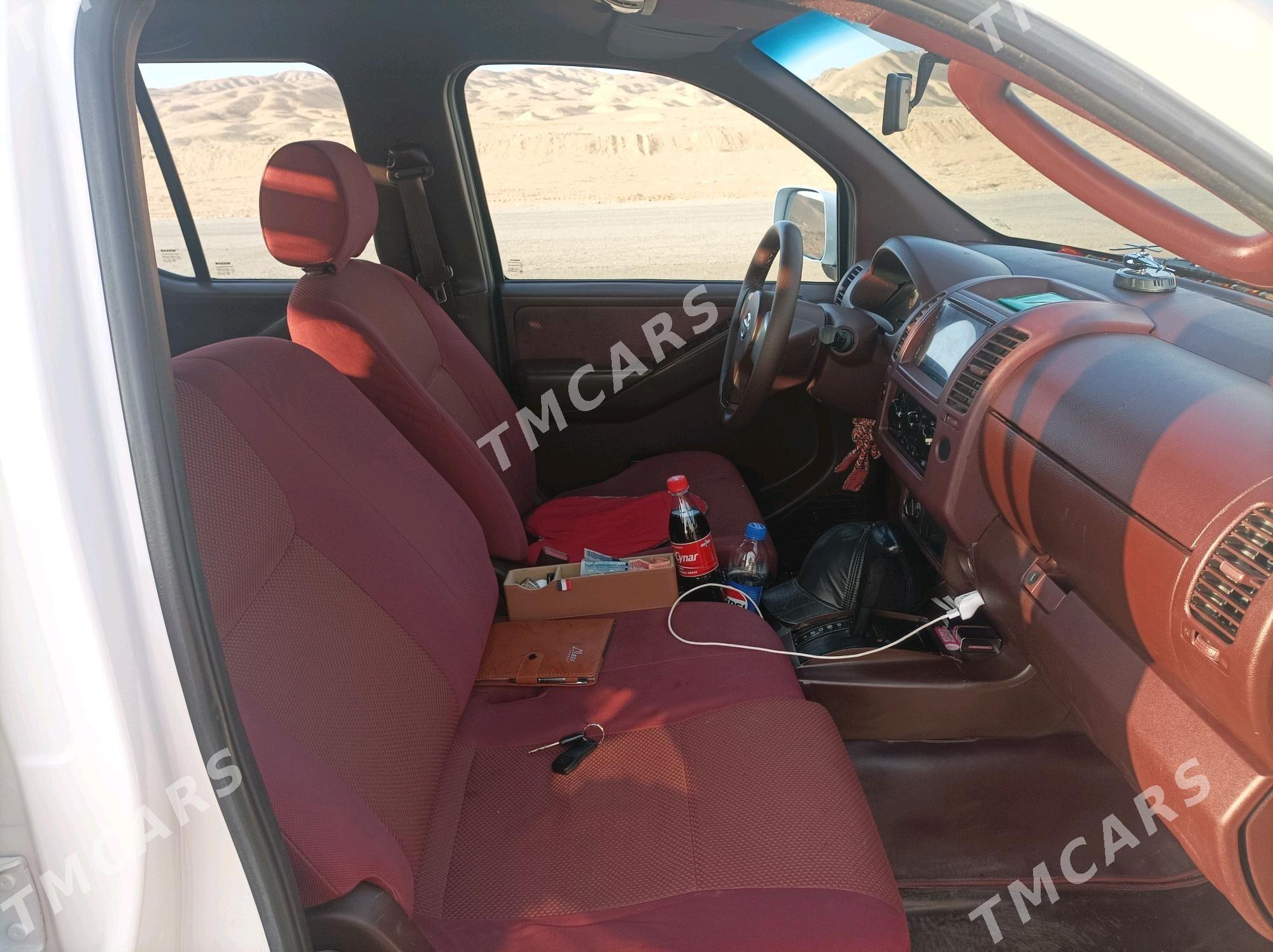 Nissan Navara 2011 - 105 000 TMT - Кака - img 5