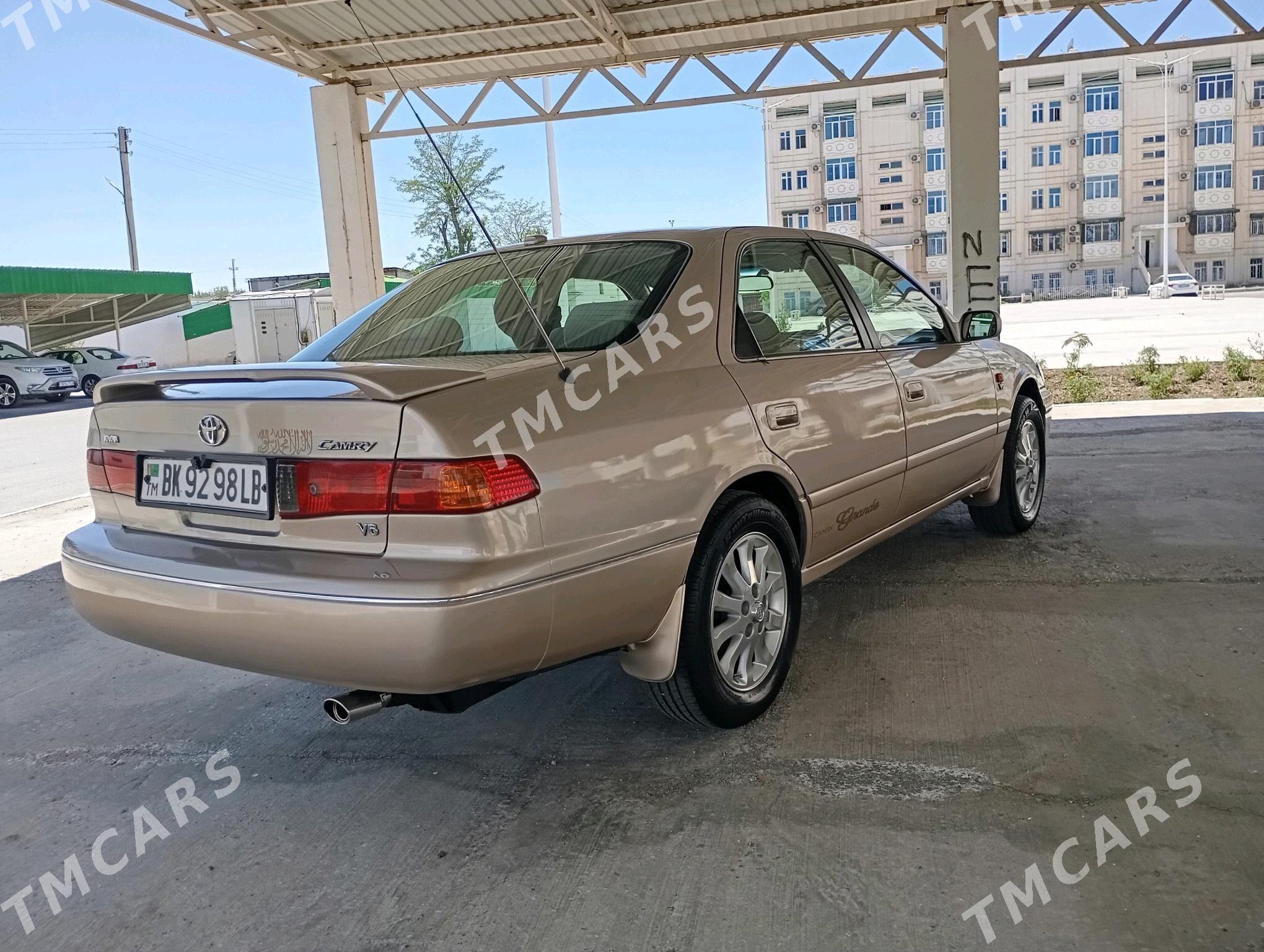 Toyota Camry 1998 - 117 000 TMT - Туркменабат - img 7