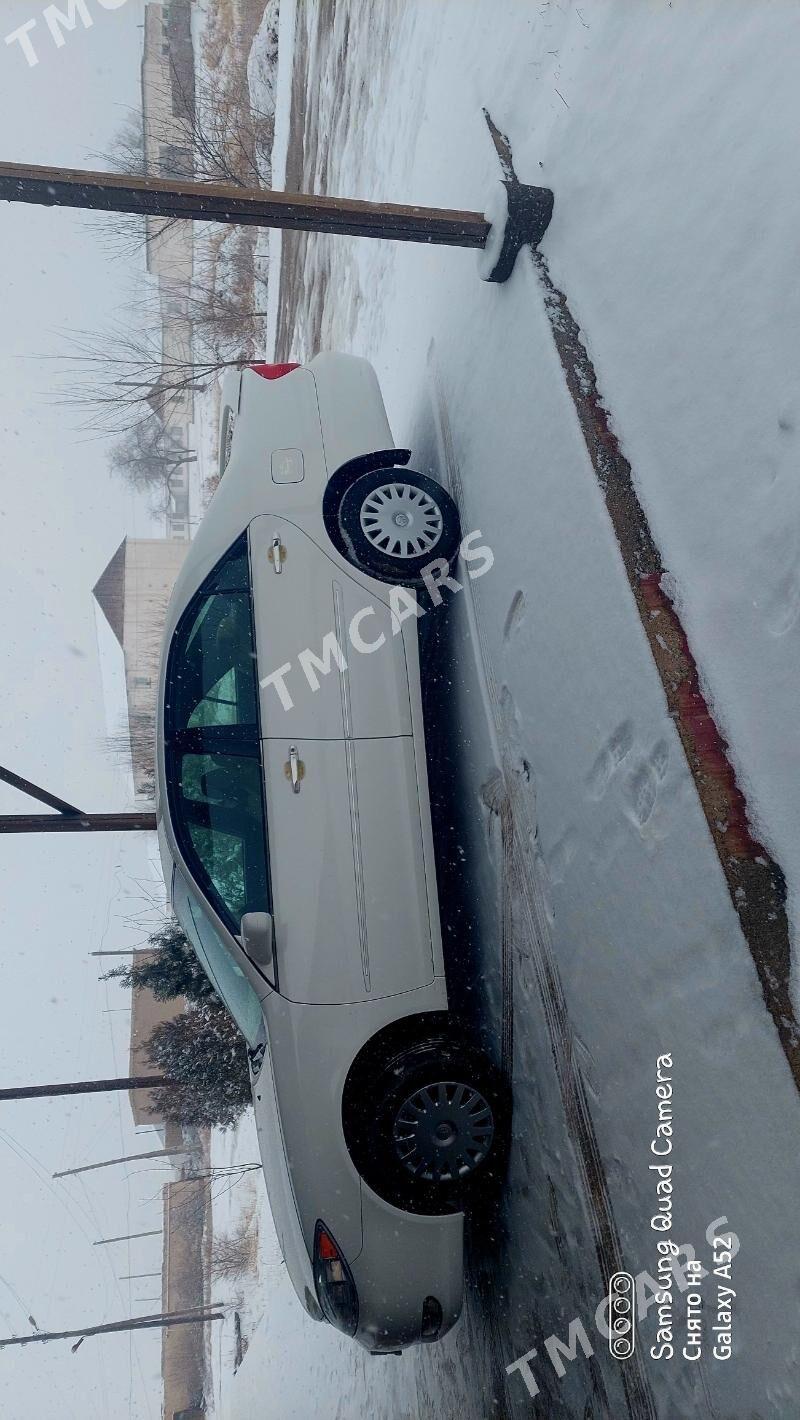 Toyota Camry 2003 - 150 000 TMT - Акдепе - img 7