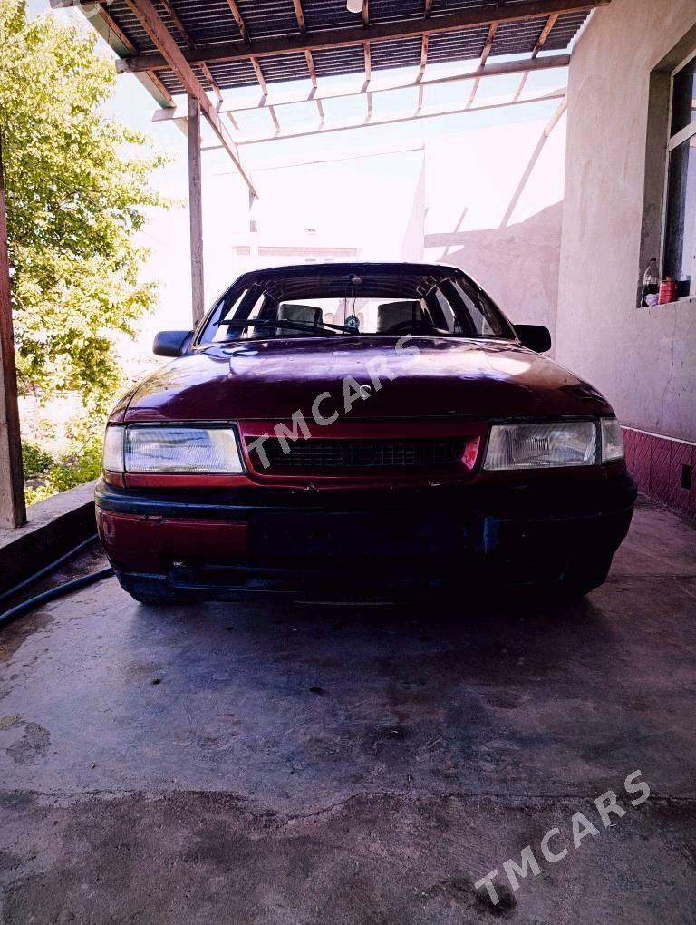 Opel Vectra 1992 - 25 000 TMT - Гурбансолтан Едже - img 10